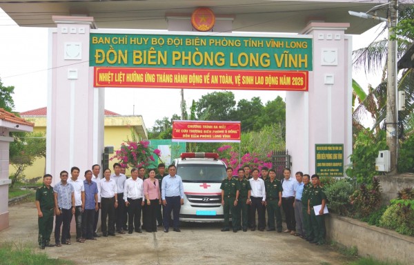 Ra mắt 'Xe cứu thương Biên phòng' miễn phí tại xã biên giới biển Ra mắt 'Xe cứu thương Biên phòng' miễn phí tại xã biên giới biển
