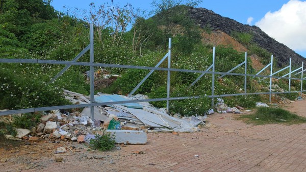 Rác thải bủa vây Khu liên hợp Văn hóa - Thể thao tỉnh Lâm Đồng