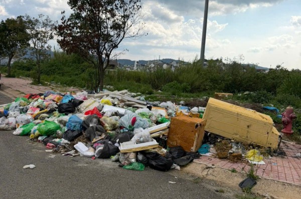 Rác thải bủa vây Khu liên hợp Văn hóa - Thể thao tỉnh Lâm Đồng