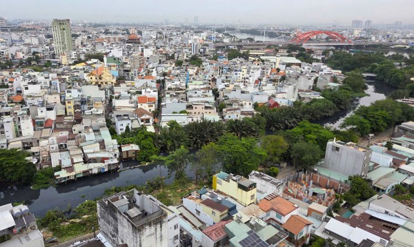 Rạch Xuyên Tâm vướng mặt bằng hơn 1.200 hộ, Chủ tịch TP.HCM ra tối hậu thư