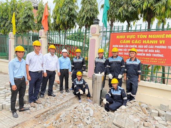 SAWACO lắp trụ nước uống miễn phí ở đài tưởng niệm sau kiến nghị của cử tri