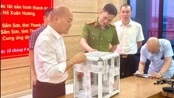 Sầm Sơn đấu giá thành công các hubway bãi biển, thu 70 tỉ đồng Sầm Sơn đấu giá thành công các hubway bãi biển, thu 70 tỉ đồng