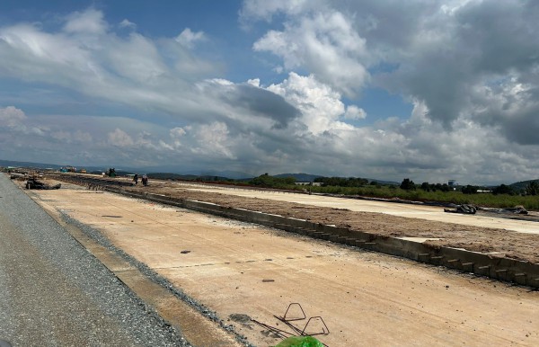 Sân bay Liên Khương sau 3 tháng đóng cửa nâng cấp, đạt tiến độ thế nào?