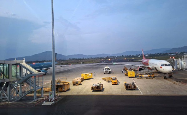 Sân bay Liên Khương vắng lặng trước giờ đóng cửa để 'đại tu'