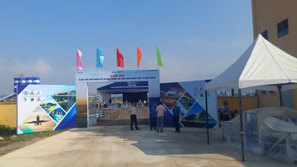 Sân bay Liên Khương vắng lặng trước giờ đóng cửa để 'đại tu'