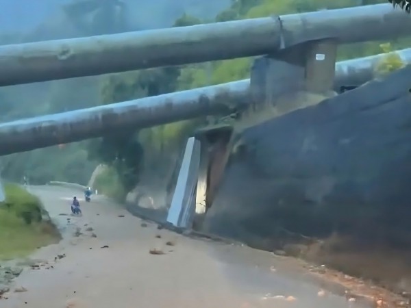 Sạt lở đèo Ngoạn Mục Sạt lở đèo Ngoạn Mục