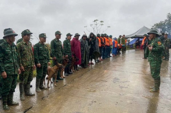 Sạt lở núi ở Đà Nẵng: Quân đội khẩn trương tìm người mất tích