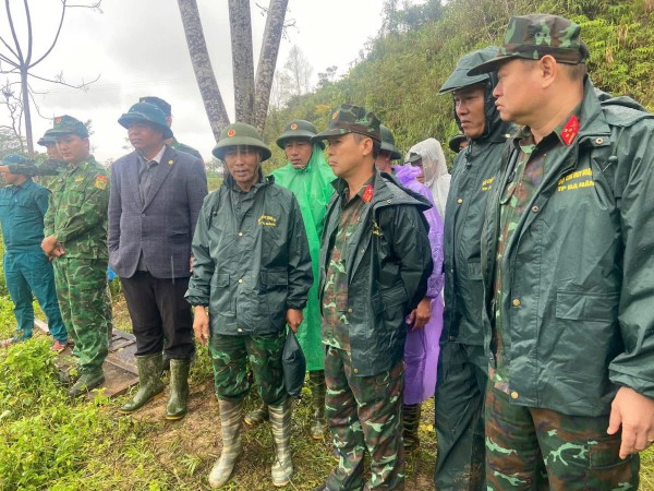 Sạt lở núi ở Đà Nẵng: Quân đội khẩn trương tìm người mất tích