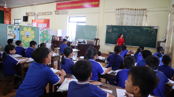 Sau phản ánh của Thanh Niên, Đồng Nai chi 11,5 tỉ sửa trường học xuống cấp trong vùng quy hoạch bô xít Sau phản ánh của Thanh Niên, Đồng Nai chi 11,5 tỉ sửa trường học xuống cấp trong vùng quy hoạch bô xít