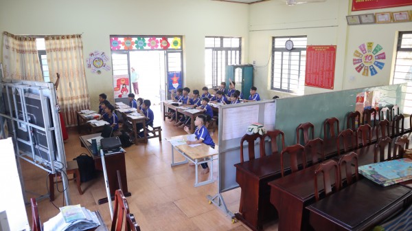 Sau phản ánh của Thanh Niên, Đồng Nai chi 11,5 tỉ sửa trường học xuống cấp trong vùng quy hoạch bô xít Sau phản ánh của Thanh Niên, Đồng Nai chi 11,5 tỉ sửa trường học xuống cấp trong vùng quy hoạch bô xít