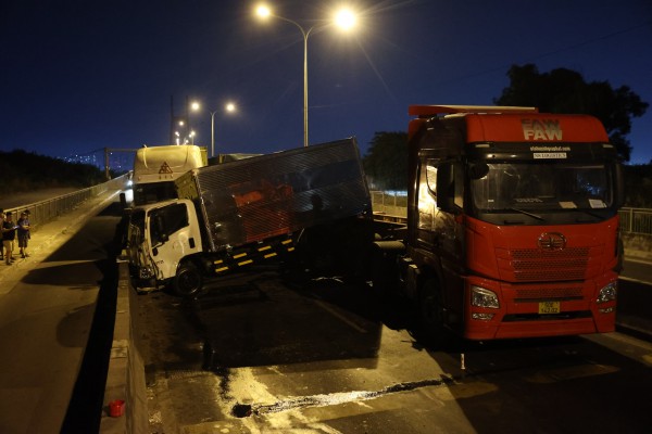 Sau vụ tai nạn liên hoàn trên cầu Phú Mỹ, CSGT TP.HCM cảnh báo quan trọng