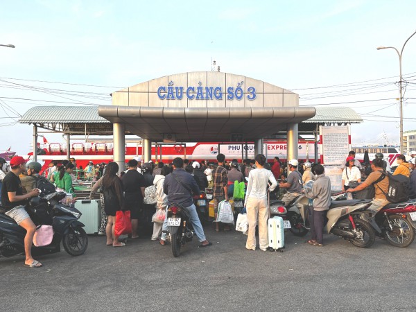 Siết bán vé tàu đi Phú Quốc trước mùa cao điểm, dẹp 'cò vé' trục lợi