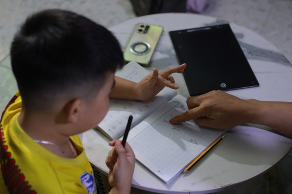 'Siêu phường' nhiều khu công nghiệp nhất: Nhắc đến con trai, mắt ông Tài sáng lên