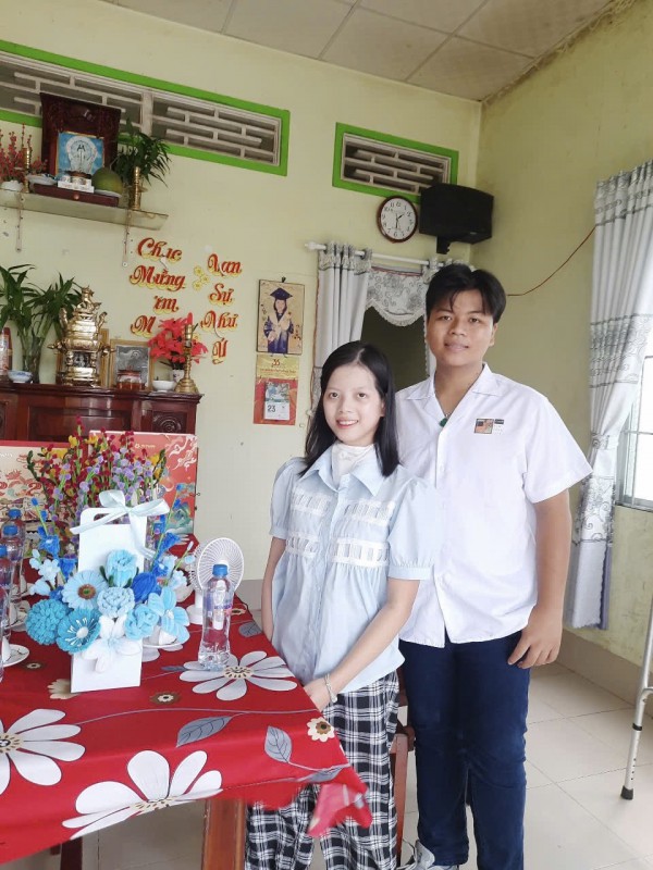 Sinh tử với bệnh hiếm - Kỳ 2: Đôi tay ‘hồi sinh’ hy vọng Sinh tử với bệnh hiếm - Kỳ 2: Đôi tay ‘hồi sinh’ hy vọng