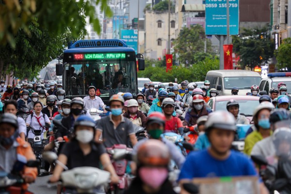 Sở Xây dựng TP.HCM: Miễn phí xe buýt chưa đủ để người dân bỏ xe cá nhân