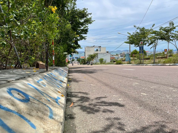 Số điện thoại 'cò đất' bủa vây làng chài du lịch ở Gia Lai Số điện thoại 'cò đất' bủa vây làng chài du lịch ở Gia Lai