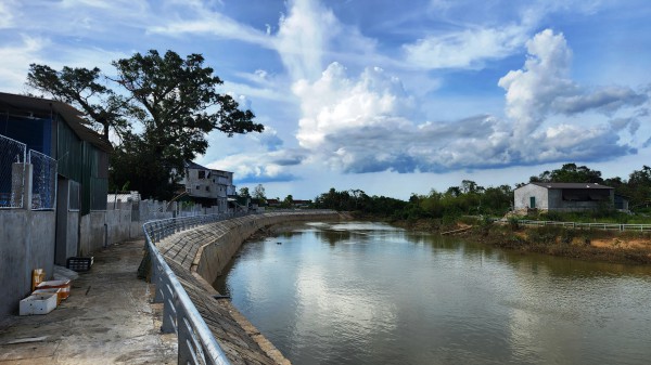 Sống bất an bên bờ sông sạt lở Sống bất an bên bờ sông sạt lở