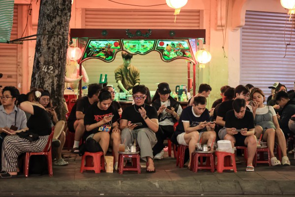 Sống ở TP.HCM: Phố đêm Chợ Lớn đã có gì đặc biệt?