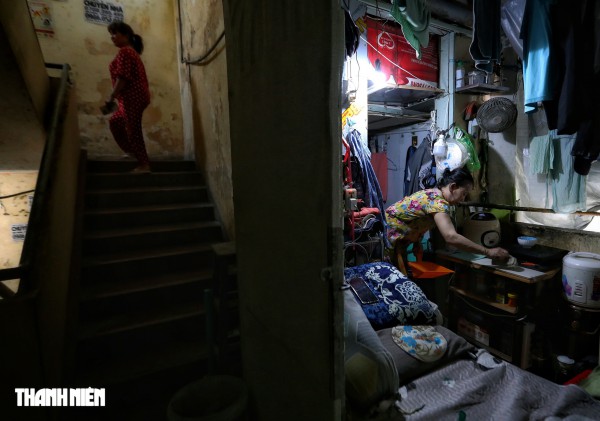 Sống trong nhà kho 2 - 3 mét vuông nơi cư xá Thanh Đa ở TP.HCM