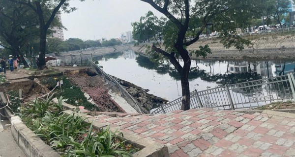Sụt lún nghiêm trọng ven bờ kênh Tàu Hủ, TP.HCM Sụt lún nghiêm trọng ven bờ kênh Tàu Hủ, TP.HCM