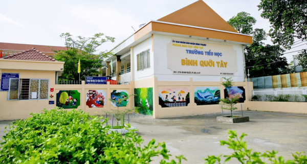 TP.HCM: 116 học sinh nghi bị ngộ độc thực phẩm tại Trường tiểu học Bình Quới Tây TP.HCM: 116 học sinh nghi bị ngộ độc thực phẩm tại Trường tiểu học Bình Quới Tây