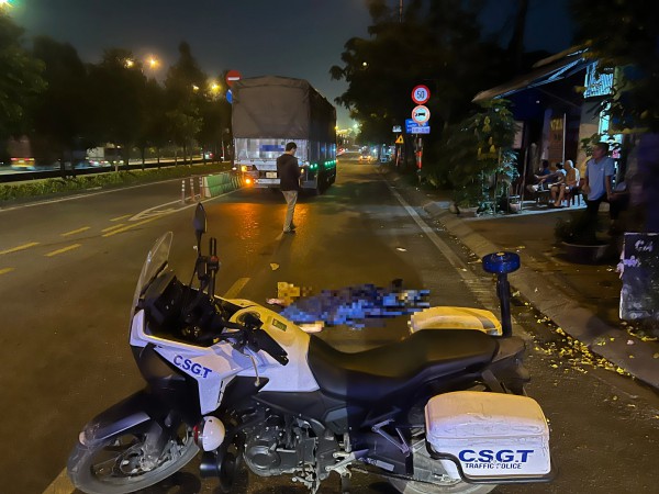 TP.HCM: Cãi nhau với chồng, người phụ nữ chạy ra đường bị xe tông tử vong TP.HCM: Cãi nhau với chồng, người phụ nữ chạy ra đường bị xe tông tử vong