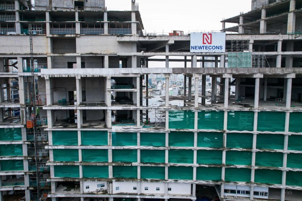 TP.HCM: Cần cẩu 'đứng gác' 3 năm dự án tứ giác Bến Thành, vì sao chưa tháo? TP.HCM: Cần cẩu 'đứng gác' 3 năm dự án tứ giác Bến Thành, vì sao chưa tháo?