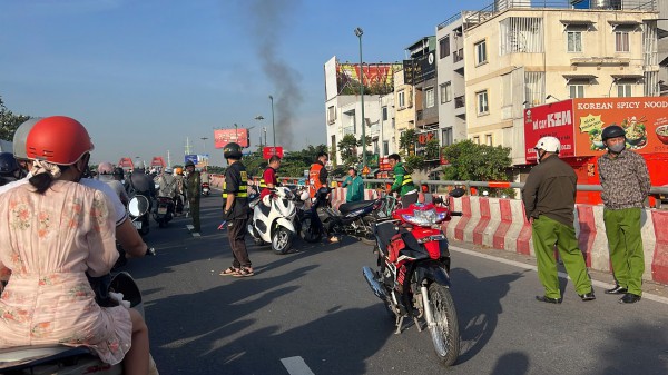TP.HCM: 'Cua rơ' 68 tuổi nghi bị đột qụy tử vong trên cầu Bình Lợi
