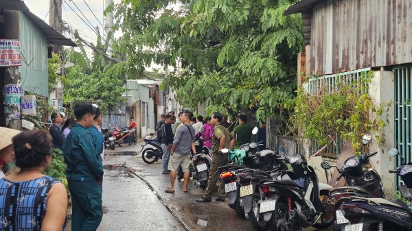 TP.HCM: Dập tắt đám cháy, phát hiện cụ bà tử vong trong nhà TP.HCM: Dập tắt đám cháy, phát hiện cụ bà tử vong trong nhà
