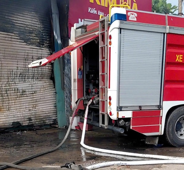 TP.HCM: Dập tắt vụ cháy sát cây xăng ở phường Hòa Lợi không thiệt hại về người