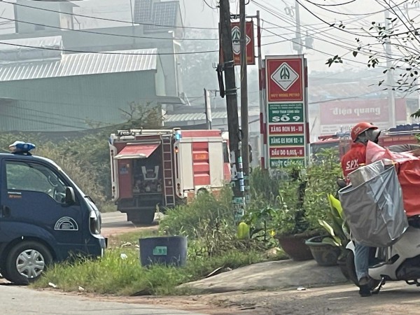 TP.HCM: Dập tắt vụ cháy sát cây xăng ở phường Hòa Lợi không thiệt hại về người