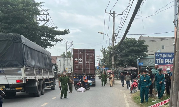 TP.HCM: Gặp nạn trên đường đi bán rau, người phụ nữ tử vong thương tâm TP.HCM: Gặp nạn trên đường đi bán rau, người phụ nữ tử vong thương tâm
