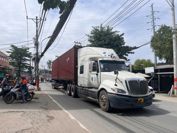 TP.HCM: Gặp nạn trên đường đi bán rau, người phụ nữ tử vong thương tâm TP.HCM: Gặp nạn trên đường đi bán rau, người phụ nữ tử vong thương tâm