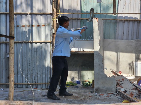 TP.HCM: Khu đất công 5,3 ha bị chiếm, phân lô bán giấy tay, xây nhà trái phép TP.HCM: Khu đất công 5,3 ha bị chiếm, phân lô bán giấy tay, xây nhà trái phép