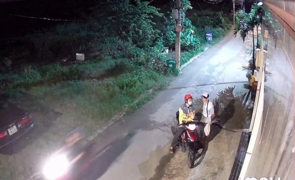 TP.HCM: Người khuyết tật tội nghiệp bị lừa giật 110 tờ vé số