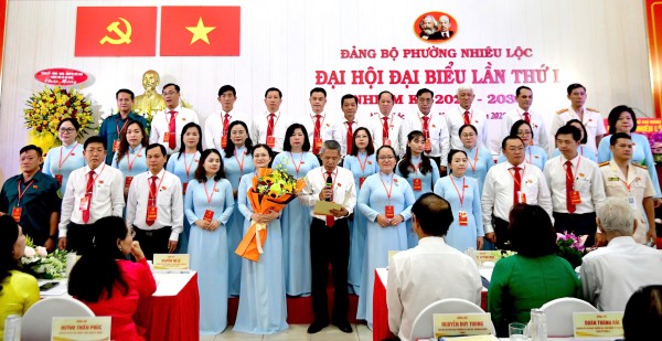 TP.HCM: Nguyên Chủ tịch quận 3 Võ Văn Đức làm Bí thư phường Nhiêu Lộc TP.HCM: Nguyên Chủ tịch quận 3 Võ Văn Đức làm Bí thư phường Nhiêu Lộc