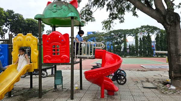 TP.HCM: Phường Bình Tân tháo dỡ sân tennis 2.800 m2 để làm nơi sinh hoạt cộng đồng TP.HCM: Phường Bình Tân tháo dỡ sân tennis 2.800 m2 để làm nơi sinh hoạt cộng đồng