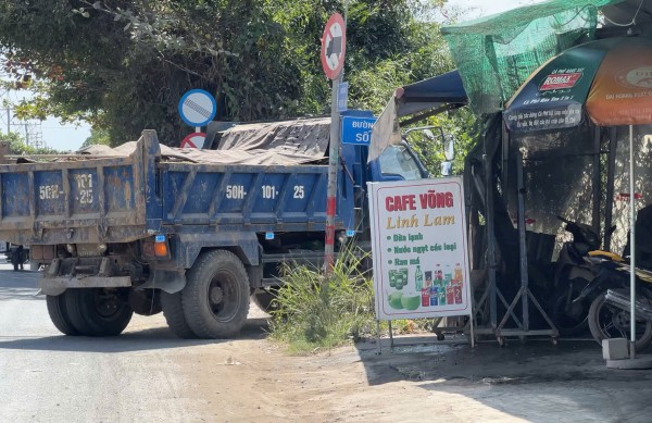 TP.HCM: San lấp trái phép gần 1.800 m2 giữa rừng cây phường Long Phước