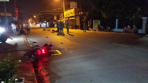 TP.HCM: Tai nạn xe máy trong đêm, nhóm thanh niên say xỉn đến hiện trường chửi bới