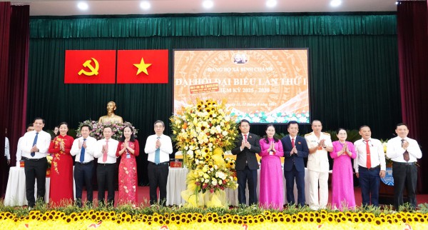 TP.HCM: Xã Bình Chánh muốn đạt tiêu chuẩn phường 5 năm tới TP.HCM: Xã Bình Chánh muốn đạt tiêu chuẩn phường 5 năm tới