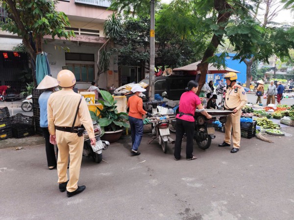 TP.HCM 'dẹp loạn' lấn chiếm lòng lề đường TP.HCM 'dẹp loạn' lấn chiếm lòng lề đường