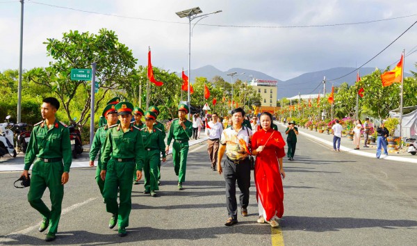 TP.HCM đưa thế hệ trẻ, cán bộ, công chức về nguồn tại Côn Đảo