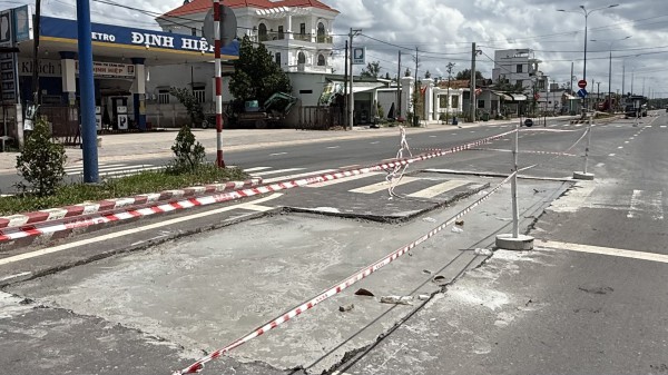 TP.HCM: Đường 333 tỉ ở xã Dầu Tiếng chưa bàn giao đã phải đào bới, sửa chữa
