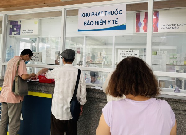 TP.HCM giải thể 25 trung tâm y tế, người dân chuyển bảo hiểm y tế đi đâu?