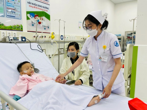 TP.HCM hiện có bao nhiêu điều dưỡng, hộ sinh? TP.HCM hiện có bao nhiêu điều dưỡng, hộ sinh?