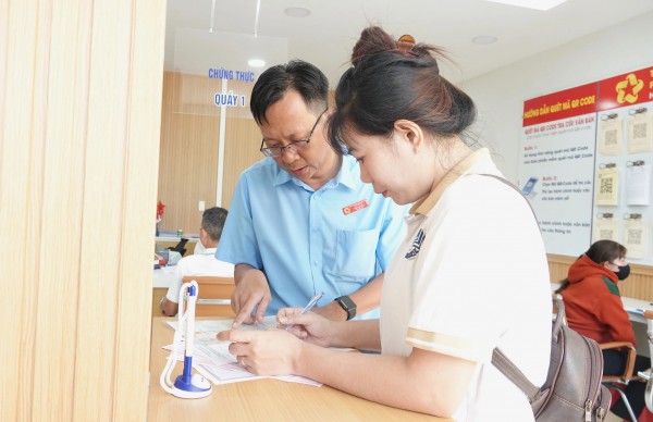 TP.HCM hướng tới đột phá cắt giảm giấy tờ: Xu hướng không thể đảo ngược TP.HCM hướng tới đột phá cắt giảm giấy tờ: Xu hướng không thể đảo ngược