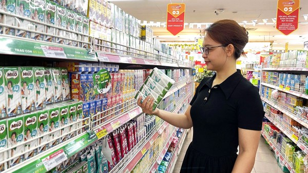 TP.HCM khen thưởng 34 phường, xã và 16 doanh nghiệp nộp ngân sách trên 3.000 tỉ đồng TP.HCM khen thưởng 34 phường, xã và 16 doanh nghiệp nộp ngân sách trên 3.000 tỉ đồng