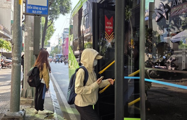 TP.HCM lấy ý kiến 3 phương án miễn vé xe buýt