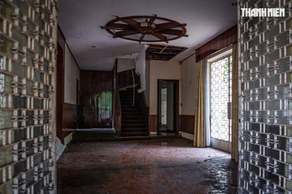 TP.HCM tất bật dọn 'đất vàng' để xây công viên và đài tưởng niệm nạn nhân Covid-19 TP.HCM tất bật dọn 'đất vàng' để xây công viên và đài tưởng niệm nạn nhân Covid-19