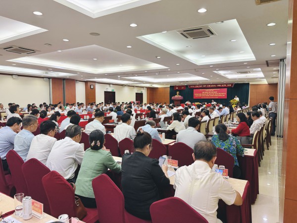 TP.HCM thông báo nhanh kết quả Hội nghị Trung ương Đảng tới bí thư 168 phường, xã TP.HCM thông báo nhanh kết quả Hội nghị Trung ương Đảng tới bí thư 168 phường, xã